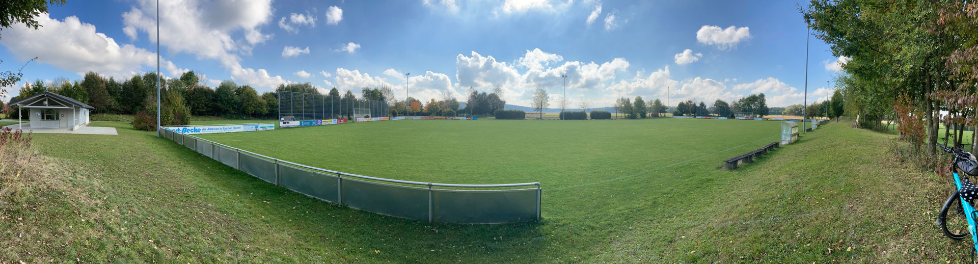 Grossansicht in neuem Fenster: Sportplatz Landsberied an der Jahnstraße