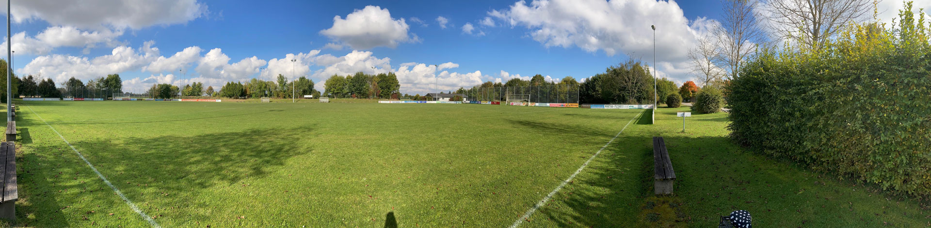 Grossansicht in neuem Fenster: Sportplatz Landsberied an der Jahnstraße