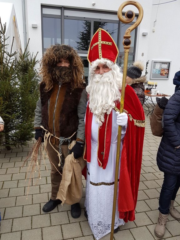 Grossansicht in neuem Fenster: Nikolaus und Krampus auf dem Christkindlmarkt Grossansicht in neuem Fenster: Nikolaus und Krampus auf dem Christkindlmarkt